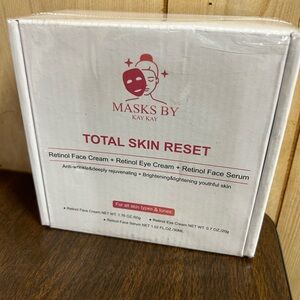 Retinol 3-Piece Set: Face Cream, Moisturizer, and Firming Serum for Women - Skin